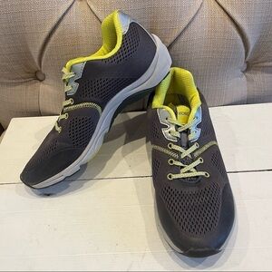 VIONIC Women's Action Emerald Lace up Gray Green Walking Comfort Shoes Sz 8.5